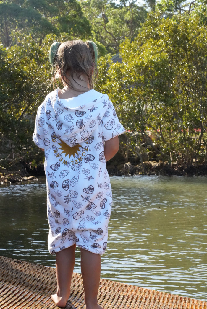 Shoreline White / 1