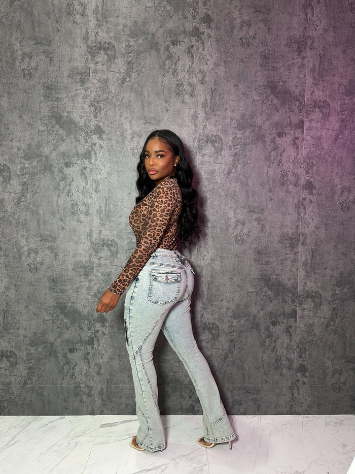 Light Wash Zip Through Jeans