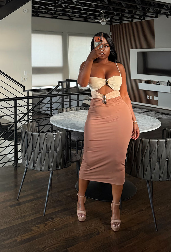 Nude tres dress