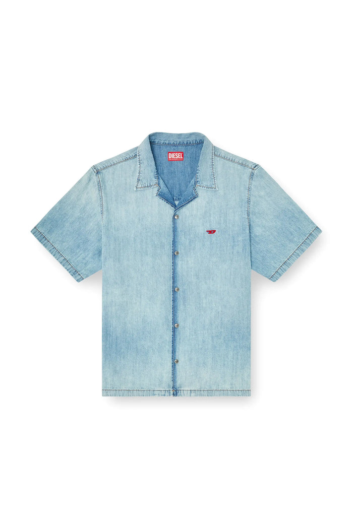 Short-sleeve shirt in denim