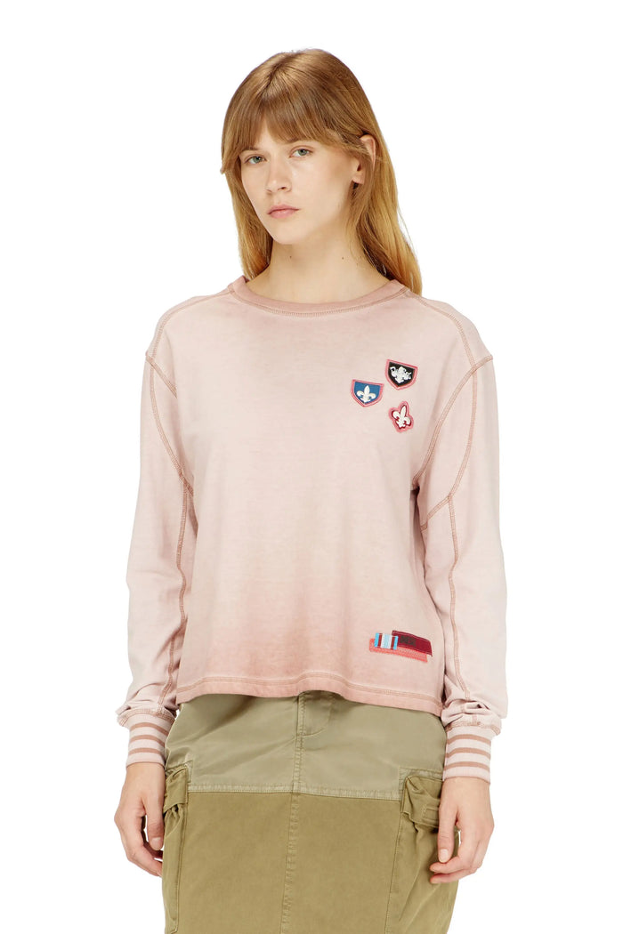 T-shirt with patches and microwaffle inserts