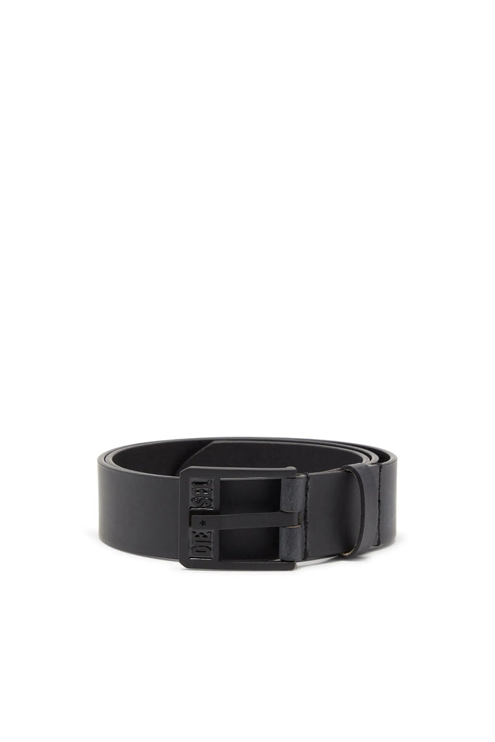4 cm leather belt with clean-cut edges