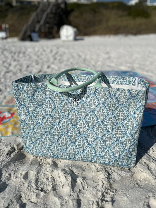 ON THE GO BAG + POUCH