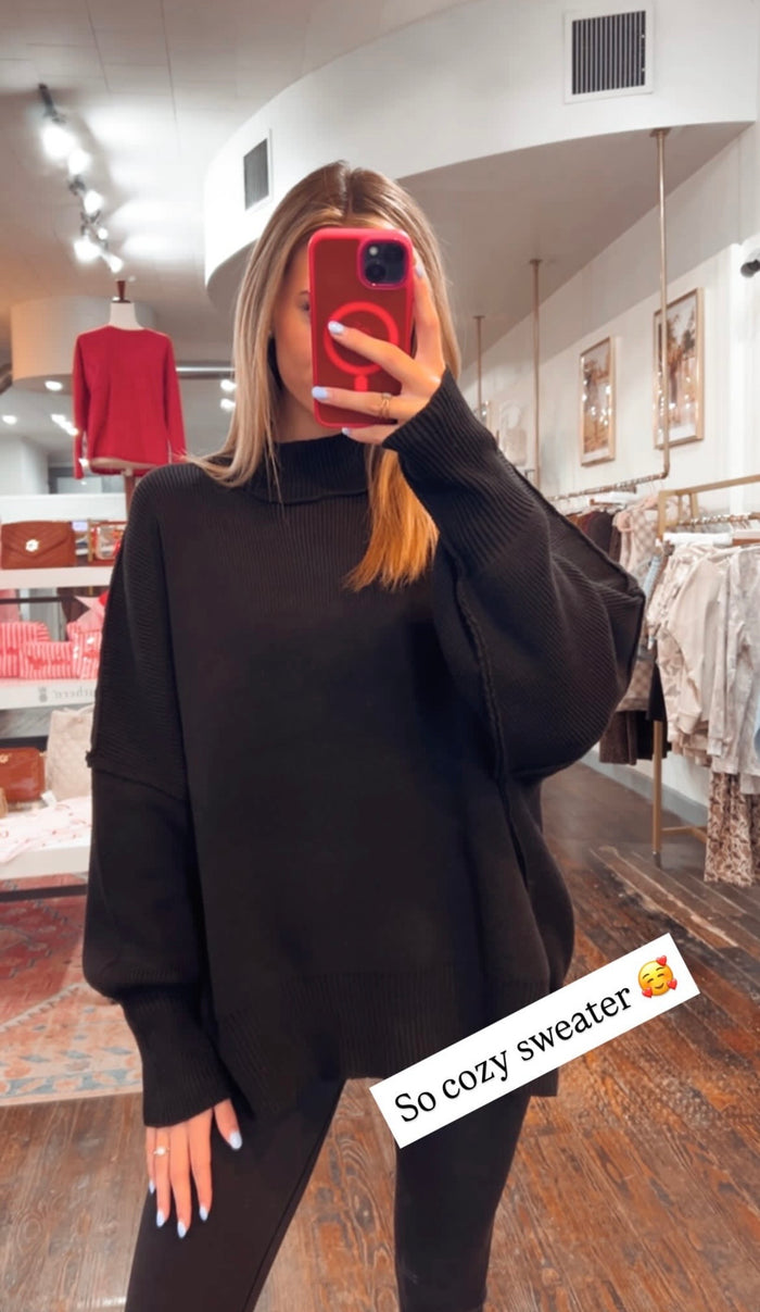 BLACK OVERSIZED SWEATER