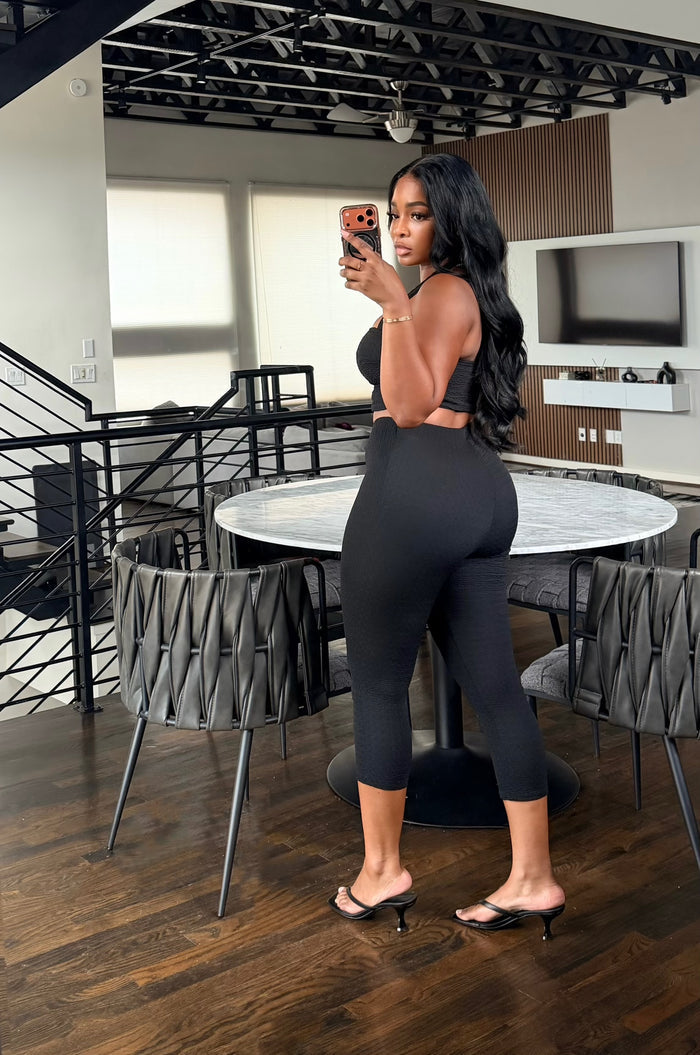 Black textured capri set