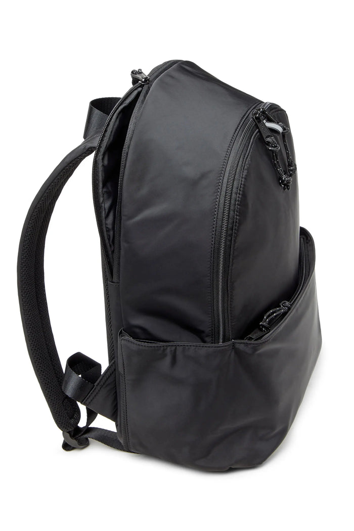 D-Pack-Backpack in satin-touch fabric