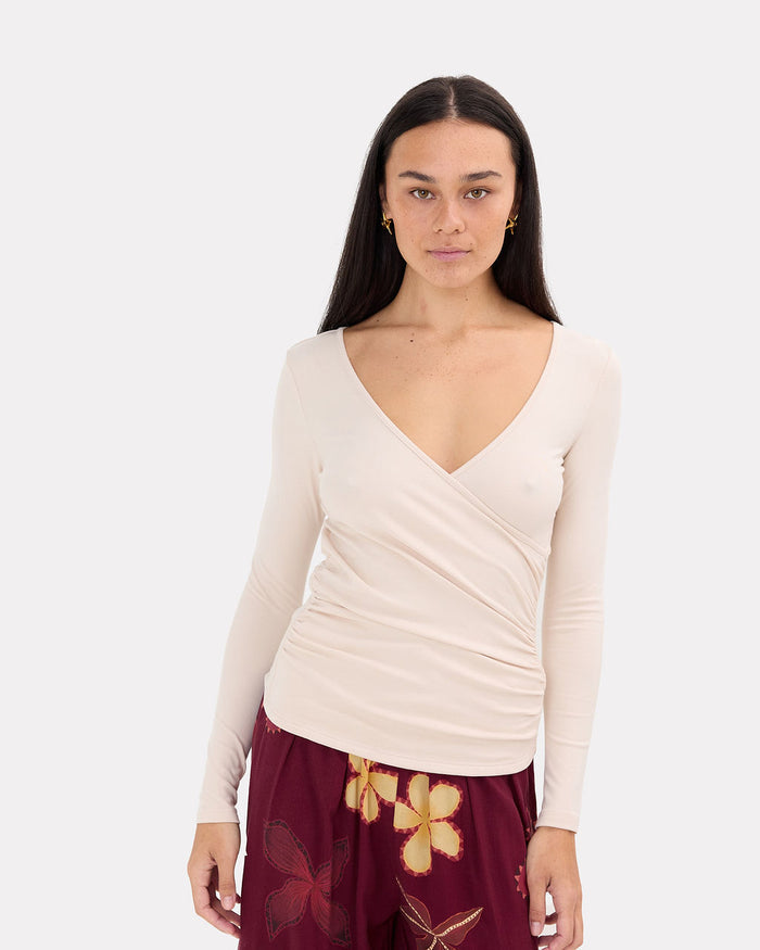 Dakota Top in Beige | Easy Breastfeeding Access | The Lullaby Club