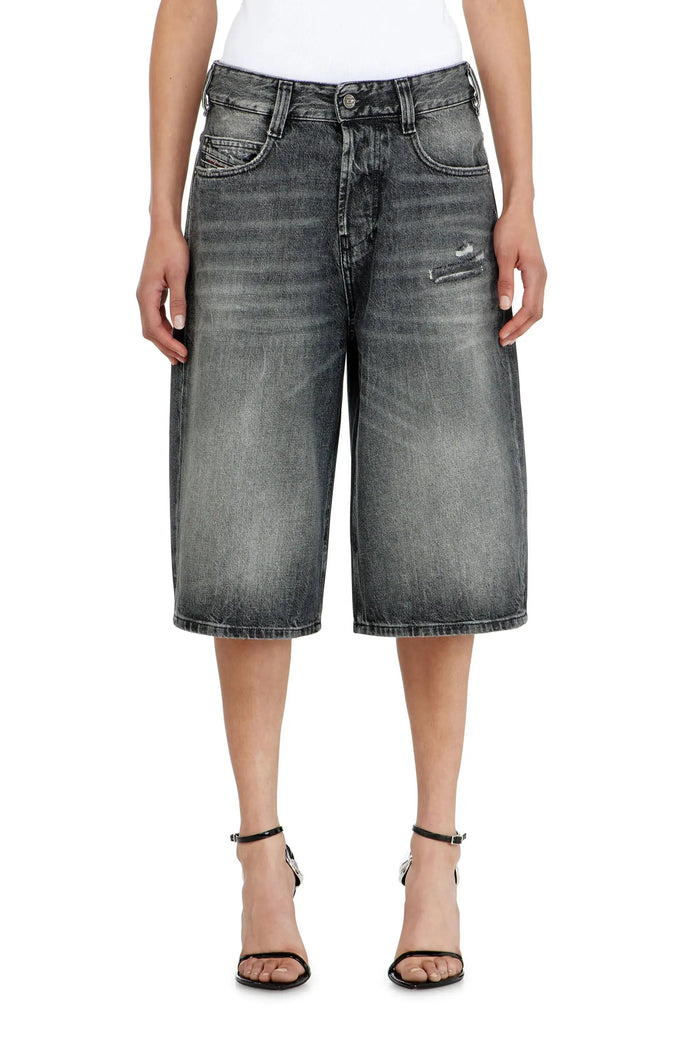 Denim relaxed shorts with abrasions