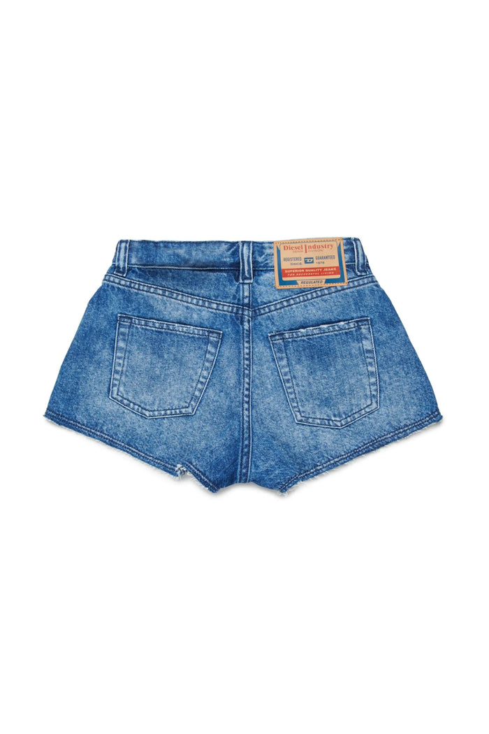 Denim shorts with raw-cut hems