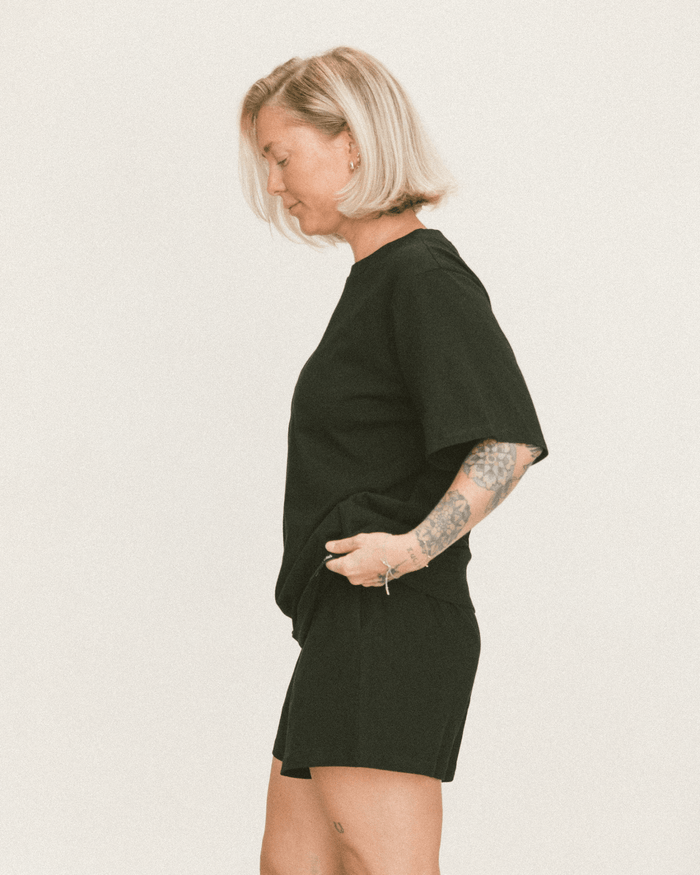 Essential Shorts | Black