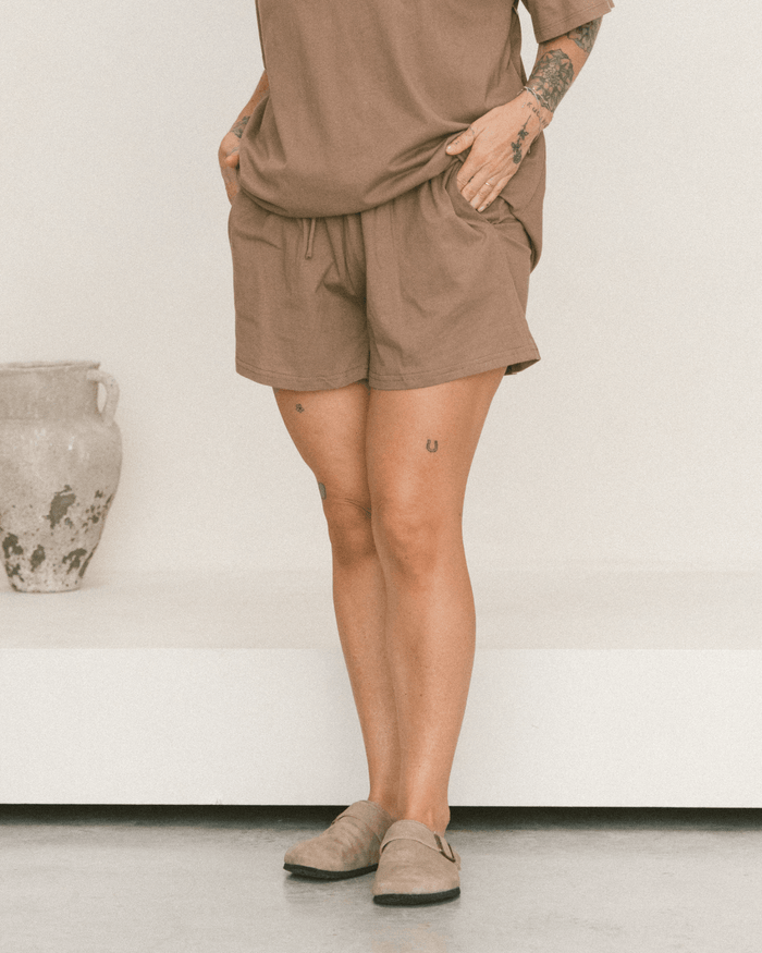 Essential Shorts | Brown