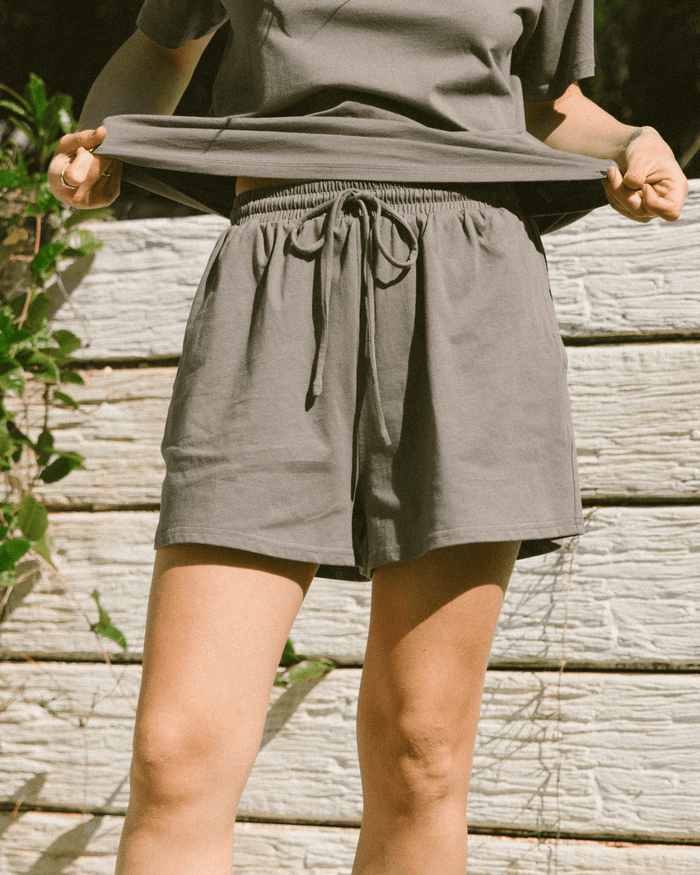 Essential Shorts | Charcoal