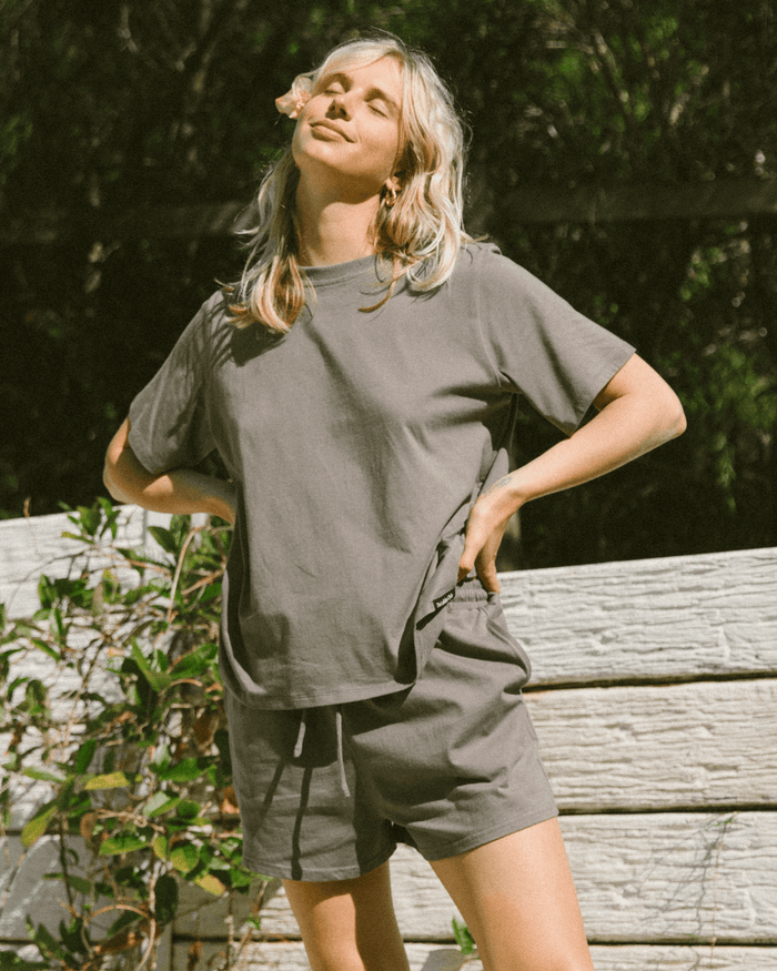 Essential Shorts | Charcoal