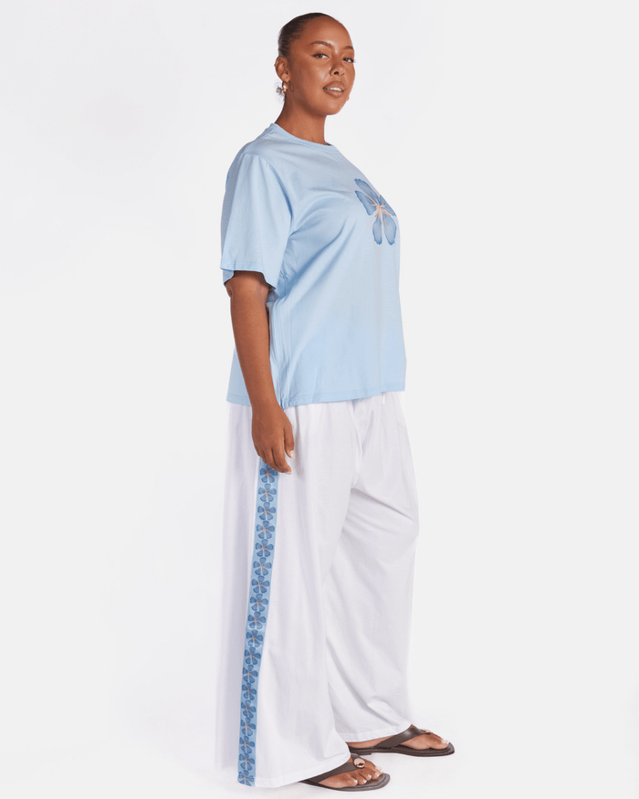 Essentials Tee | Daydream