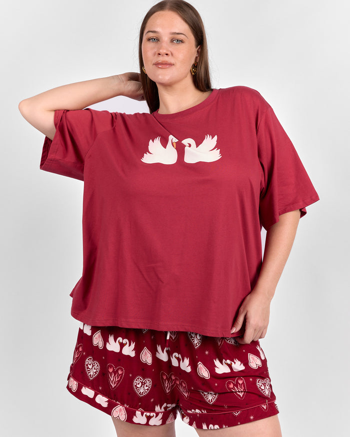 Essentials Tee | Swans
