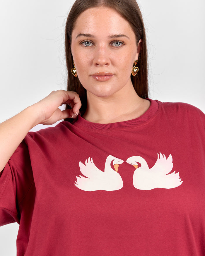 Essentials Tee | Swans