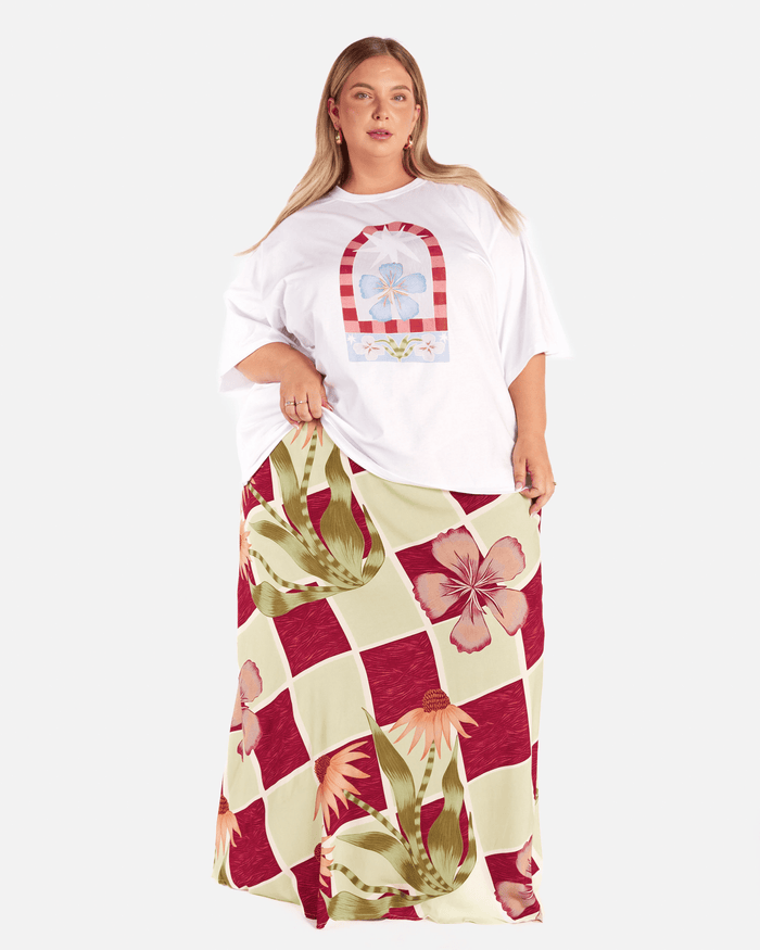 Essentials Tee | Vistafleur