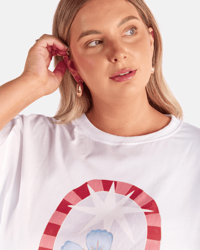 Essentials Tee | Vistafleur