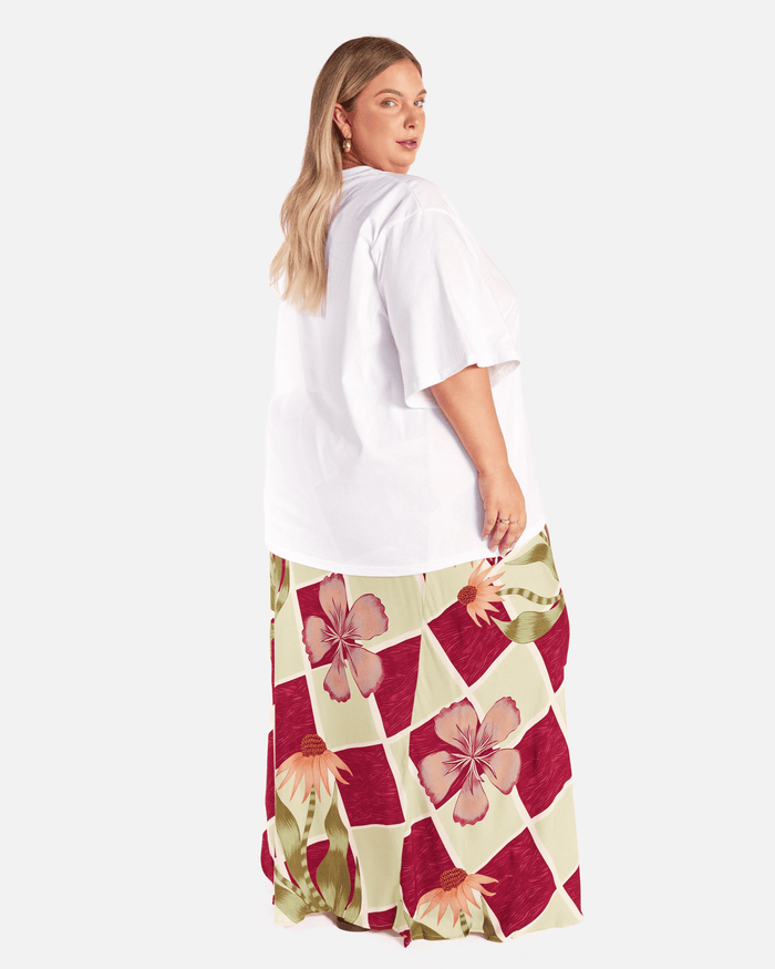 Essentials Tee | Vistafleur