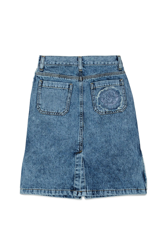 Frayed denim skirt with rose patch