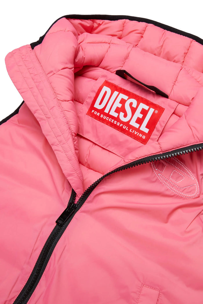 Hooded vest in padded nylon