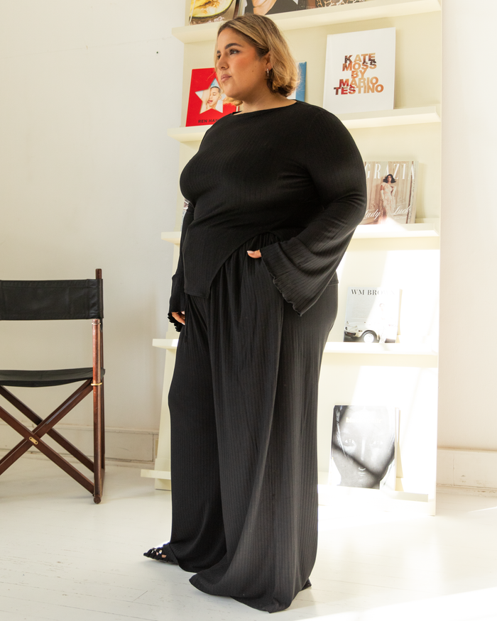 Isla Pants in Black - Functional Pockets - The Lullaby Club