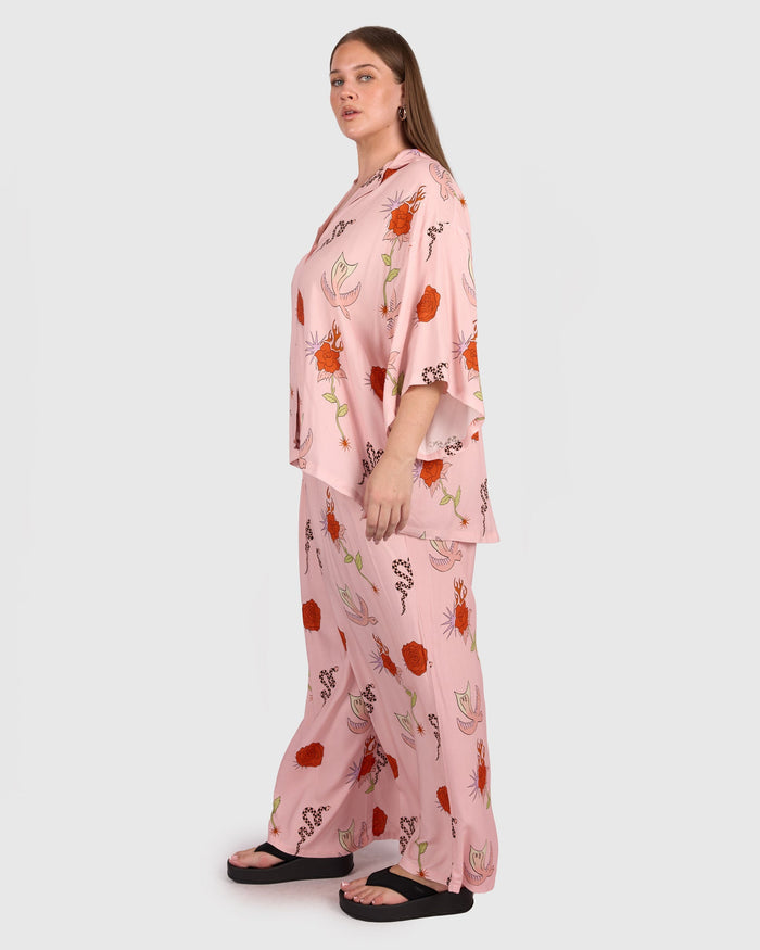 Lacey Shirt in Desert Rose - Pregnancy and Postpartum Friendly - The Lullaby Club
