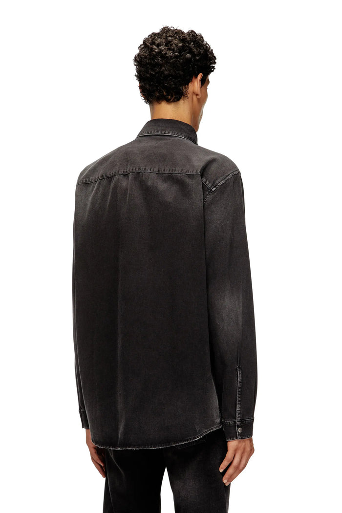 Long-sleeve denim shirt