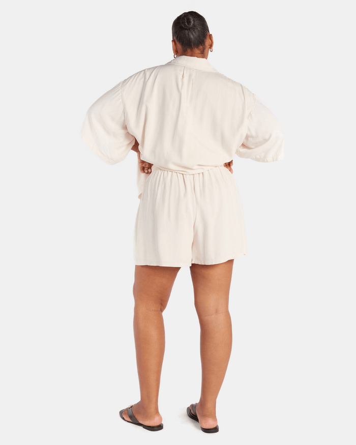 Matilda Shorts | Beige
