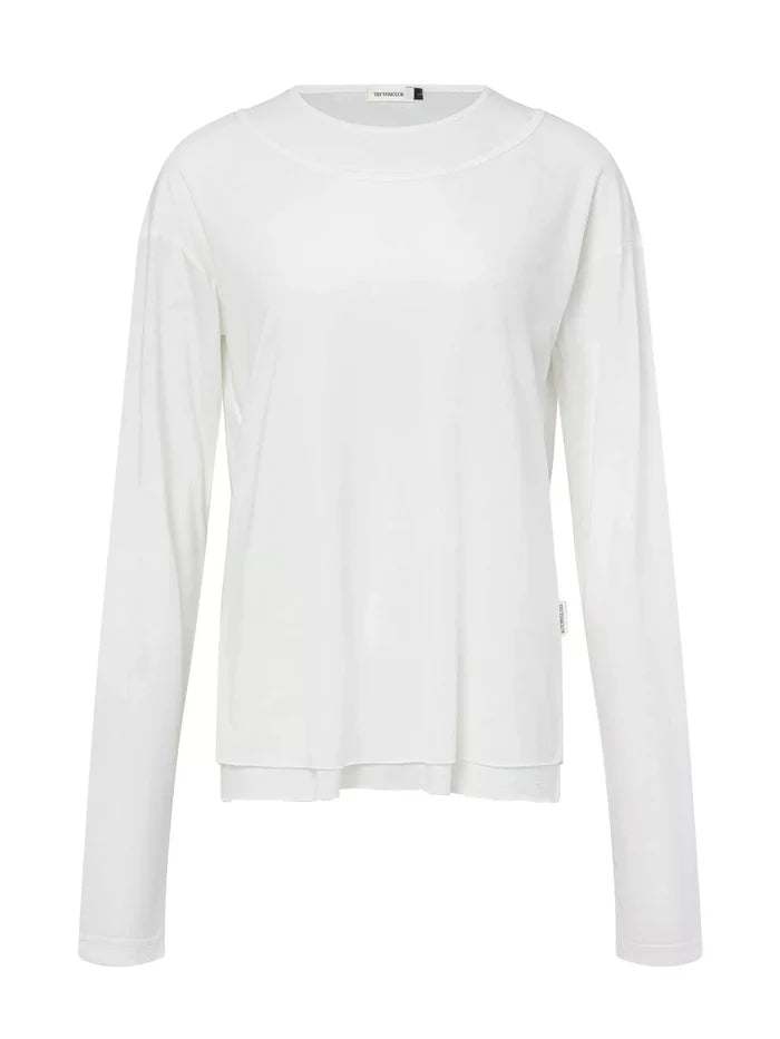 White / M