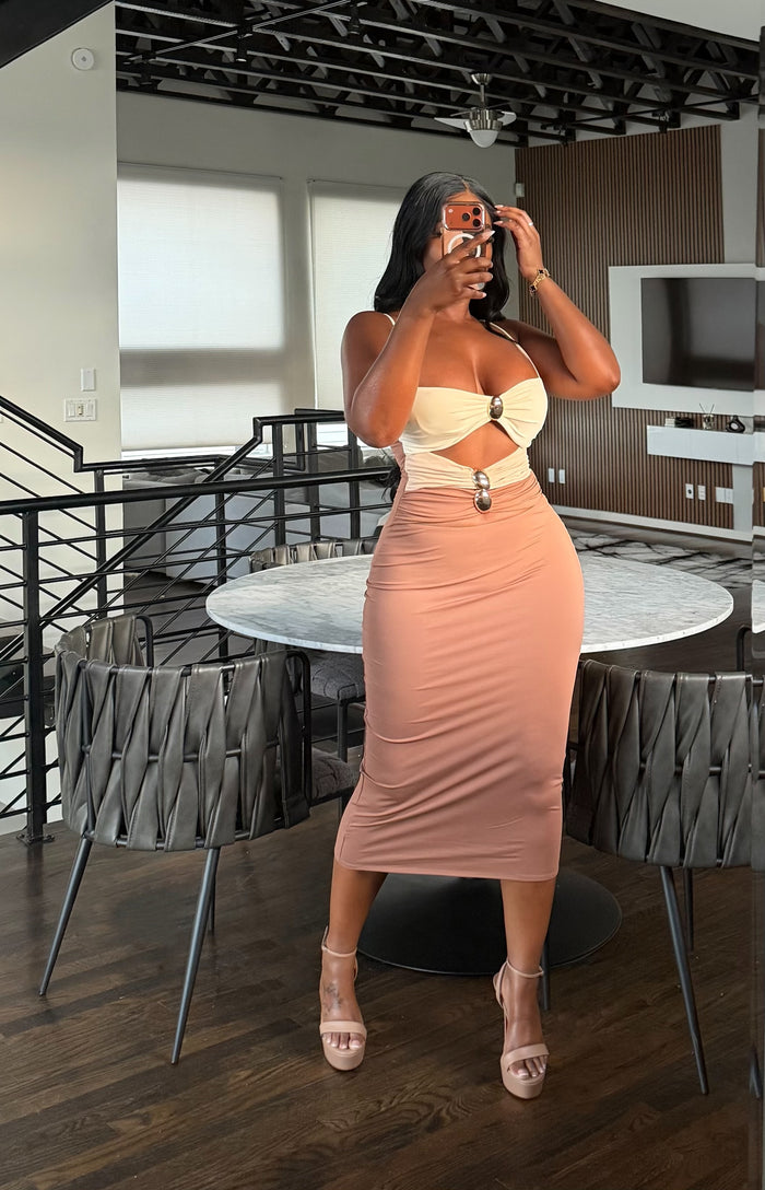 Nude tres dress