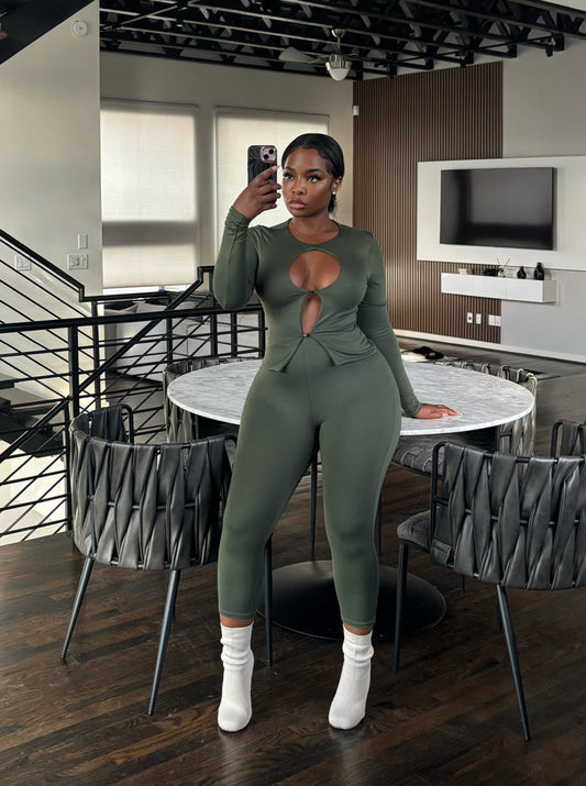 Olive peekaboo Capri set
