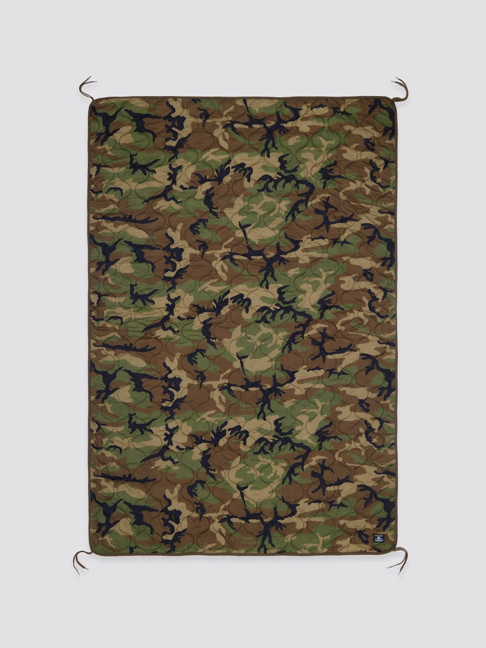 QUILTED BLANKET ACCESSORY Alpha Industries WOODLAND CAMO O/S