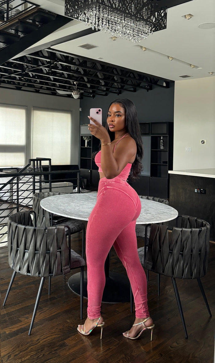 Red outline pant set