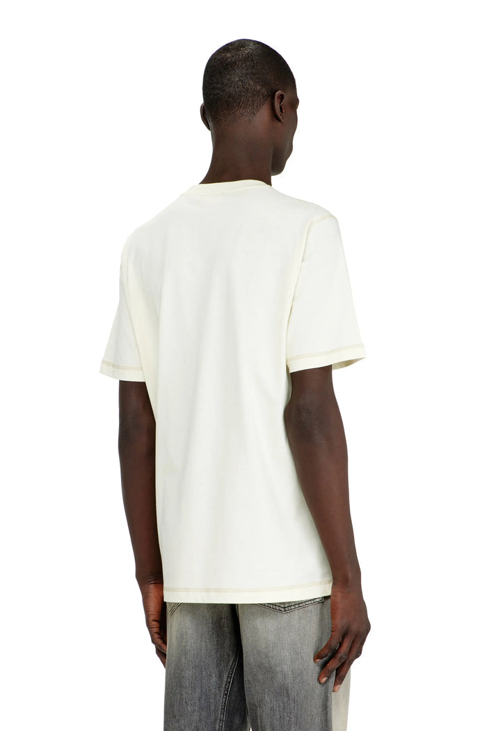Regular T-shirt with embroidered patch