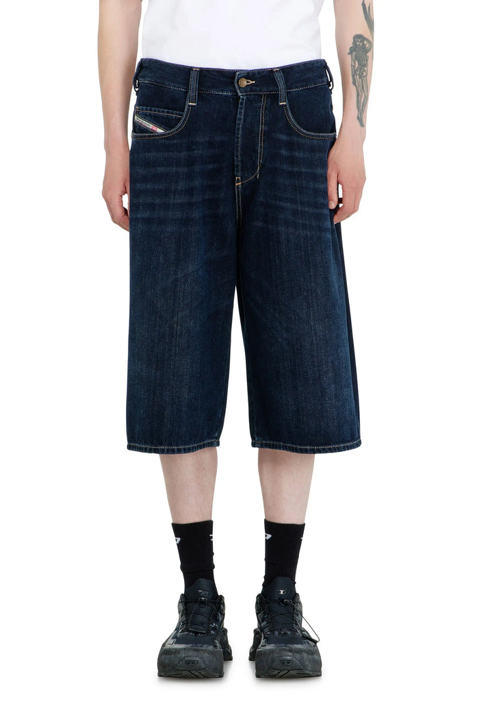 Relaxed denim shorts with dark wash