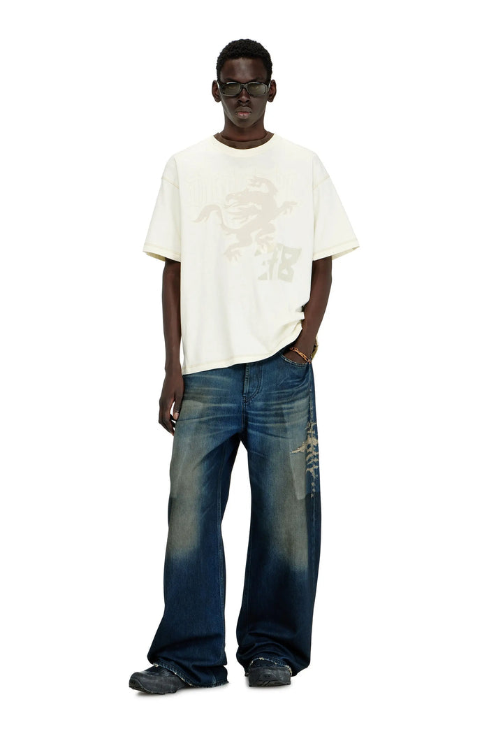 Relaxed T-shirt with prints and embroderies