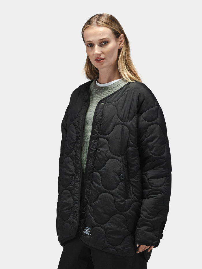 Alpha Industries Reversible Als/92 Mod Liner Womens, black quilted jacket with reversible liner.