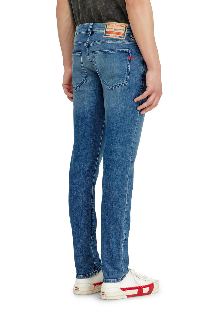 Slim Jeans Regular Waist 2019 D-Strukt