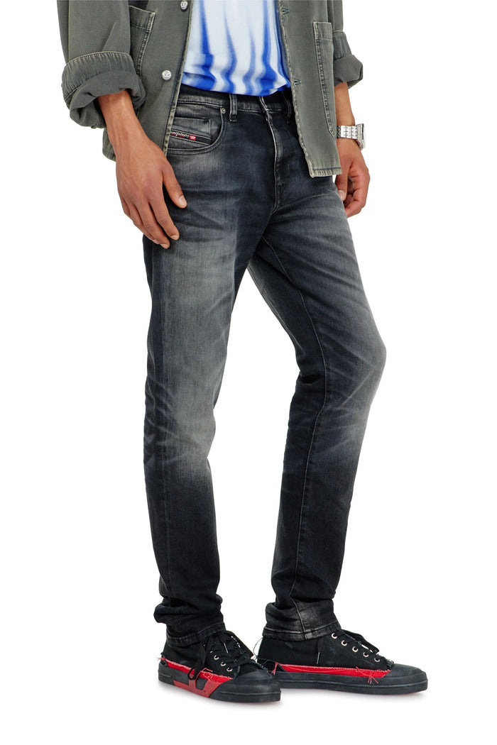 Slim Jeans Regular Waist 2019 D-Strukt