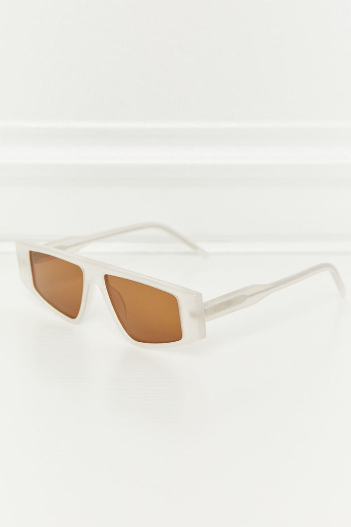 Solaré Luxe™ Caramel Polarized Geo