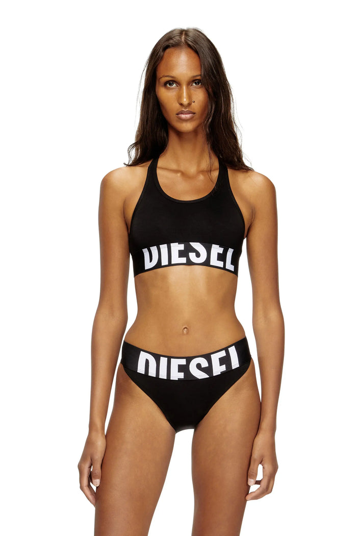 Sports bra with cut-off logo
