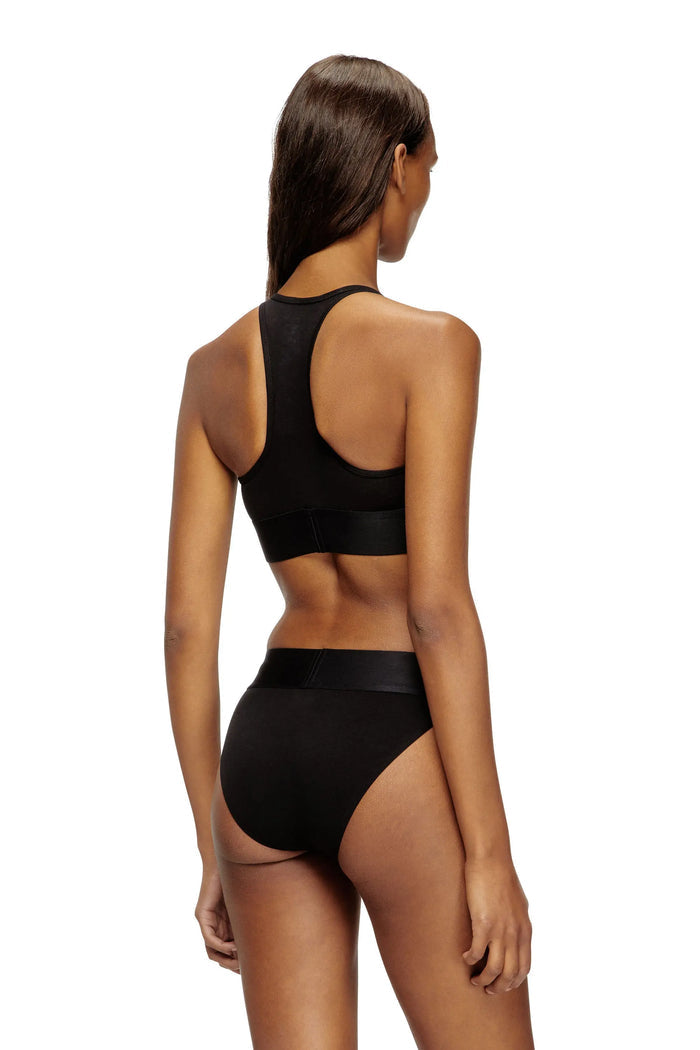 Sports bra with cut-off logo
