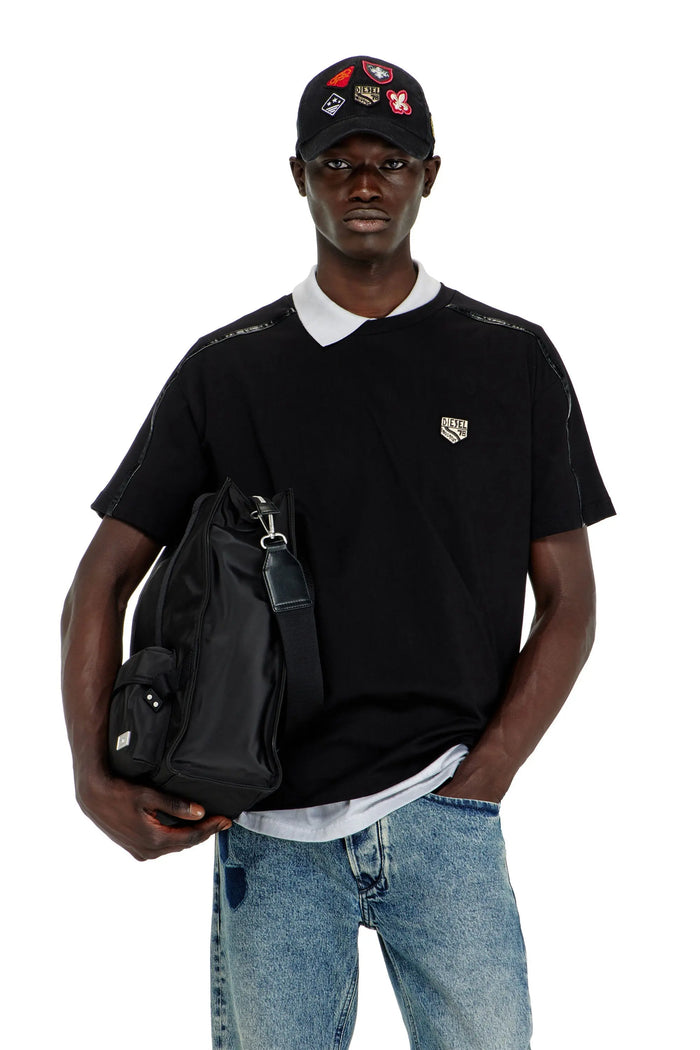 T-shirt with contrast trims and logo patch