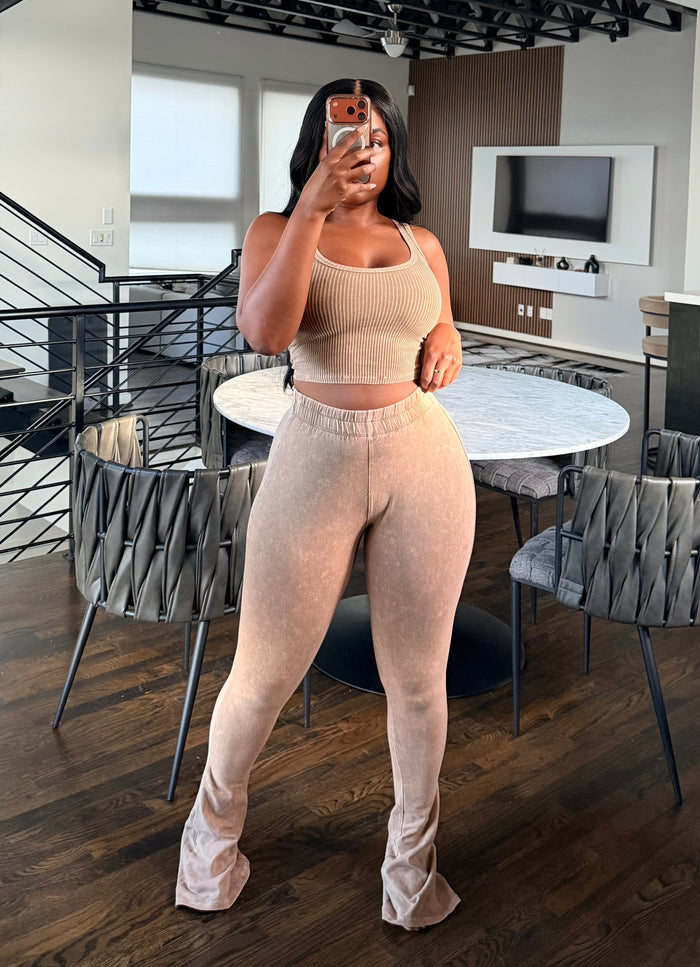 Tan Chill Set