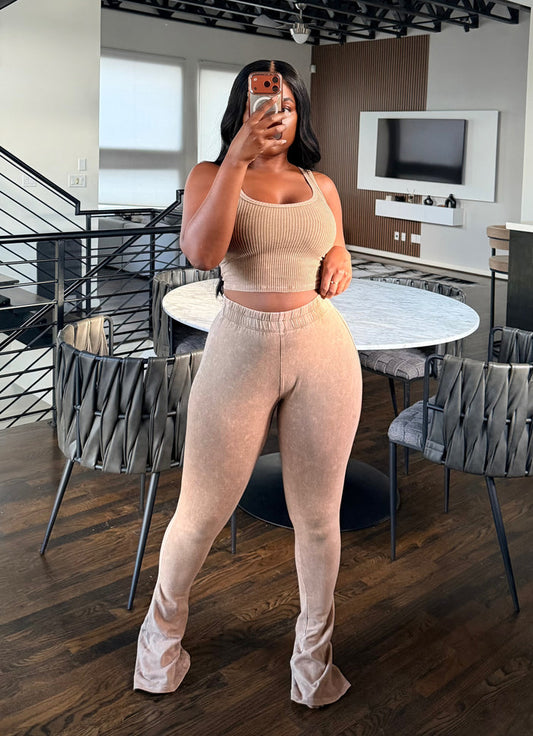 Tan Chill Set