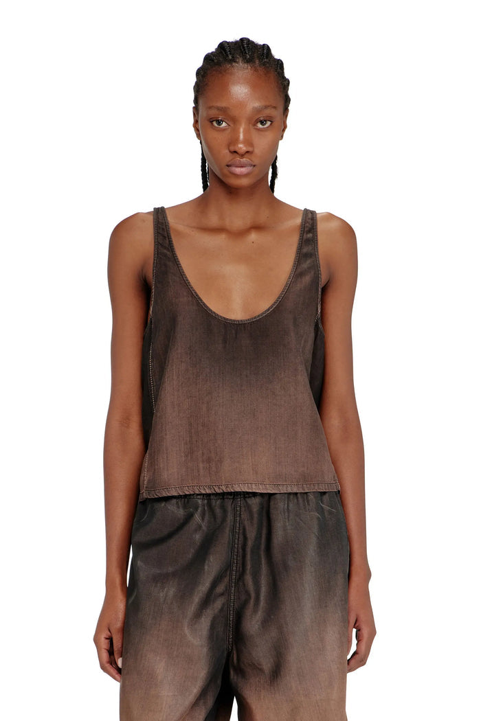 Tank top in fluid coated denim