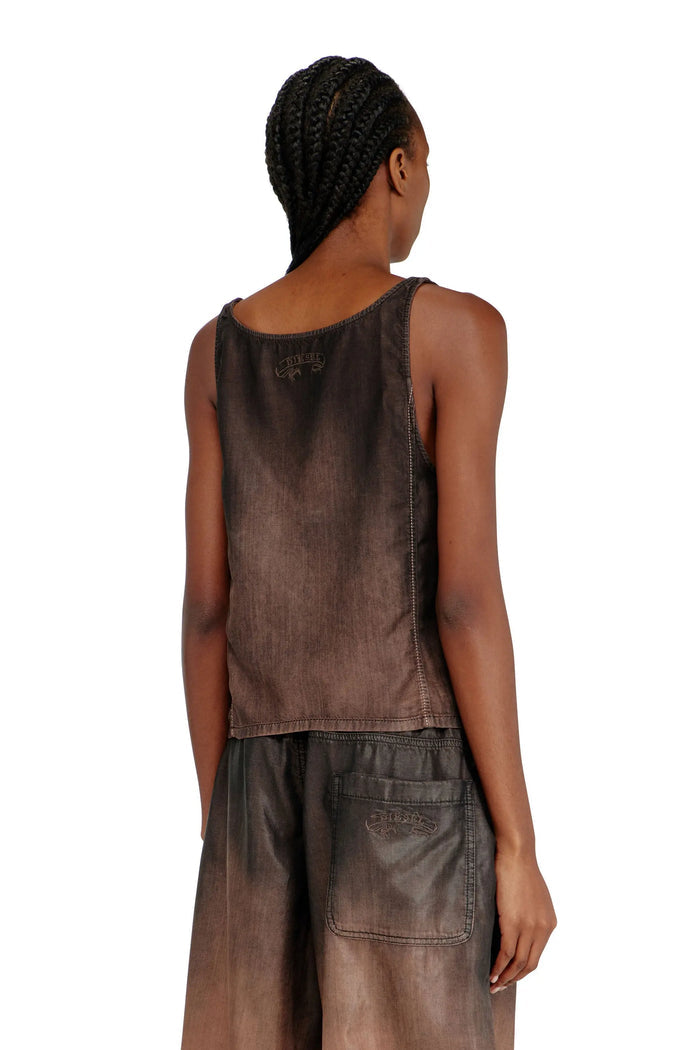 Tank top in fluid coated denim