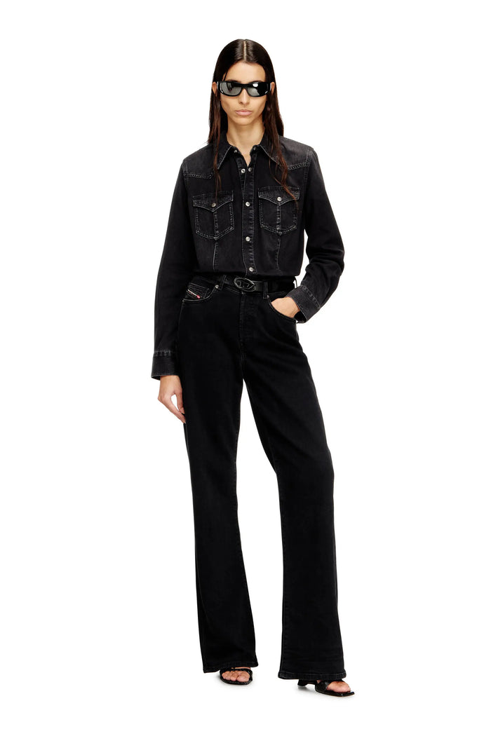 Western shirt in treated denim